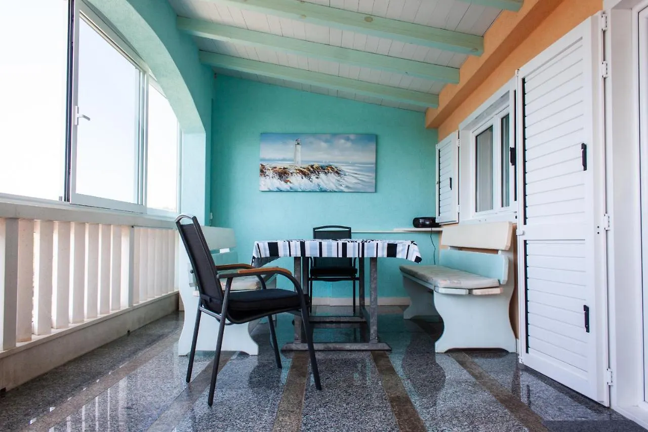 Marcel Apartment Mit Meerblick 트로기르 크로아티아
